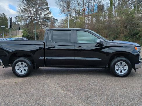 Used 2025 Chevrolet Silverado 1500 LT image 4