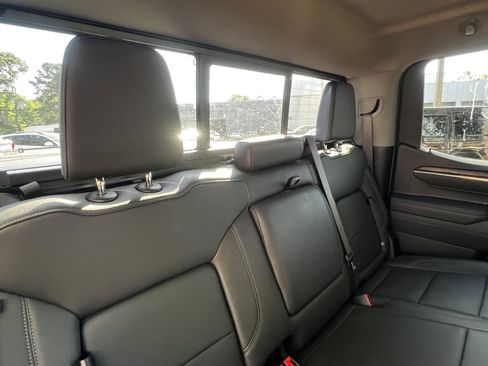 Used 2025 GMC Sierra 1500 SLT w/ SLT Premium Plus Package image 40