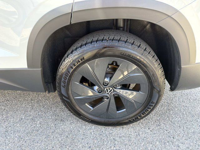 Certified 2026 Volkswagen Taos S FWD image 6