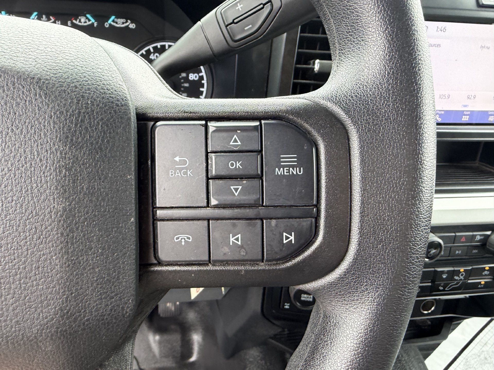 Used 2025 Ford F250 XLT w/ FX4 Off-Road Package AWD/4WD image 9