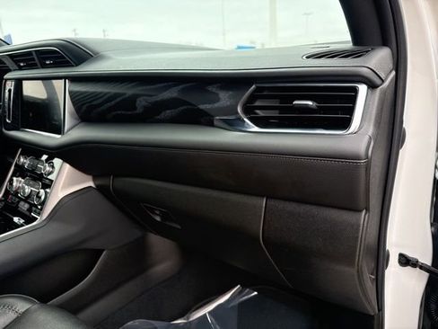 Used 2022 GMC Yukon XL Denali image 60