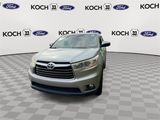 Used 2014 Toyota Highlander LE image 6