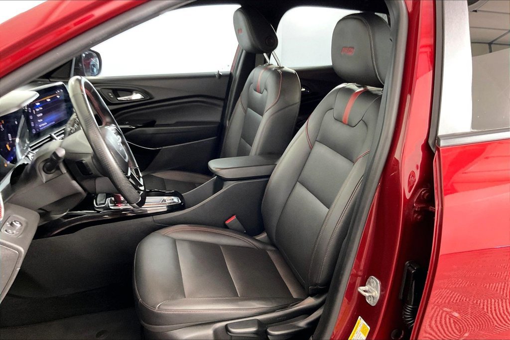 Used 2024 Chevrolet Trax RS FWD image 30