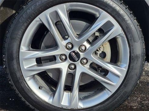 Used 2017 Lincoln MKC Reserve w/ Lincoln MKC Climate Package image 17