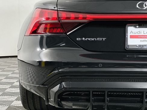 Used 2023 Audi e-tron GT Premium Plus AWD/4WD image 17