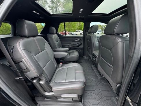 Used 2023 Chevrolet Traverse RS w/ LPO, Floor Liner Package AWD/4WD image 6
