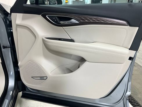 Used 2023 Buick Envision Avenir image 21