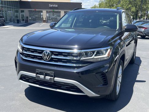 Used 2023 Volkswagen Atlas SE w/ Panoramic Sunroof Package AWD/4WD image 2