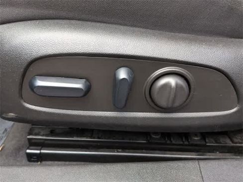 Used 2023 Chevrolet Malibu LT image 17