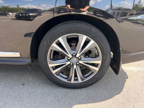 Used 2017 Nissan Pathfinder Platinum FWD image 37