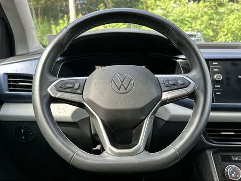 Used 2022 Volkswagen Taos SE AWD/4WD image 7