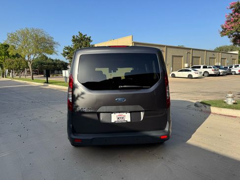 Used 2018 Ford Transit Connect XL FWD image 3