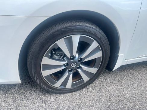 Used 2018 Nissan Sentra SL w/ Protection Package FWD image 8