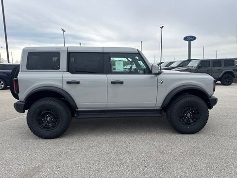 New 2026 Ford Bronco Outer Banks AWD/4WD image 2