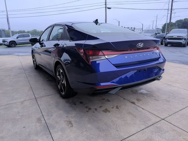 Used 2023 Hyundai Elantra SEL w/ Convenience Package FWD image 6