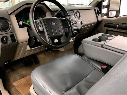 Used 2009 Ford F350 XL image 12