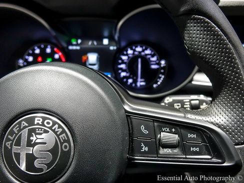 Used 2022 Alfa Romeo Stelvio Ti w/ Active Assist Plus Package image 20