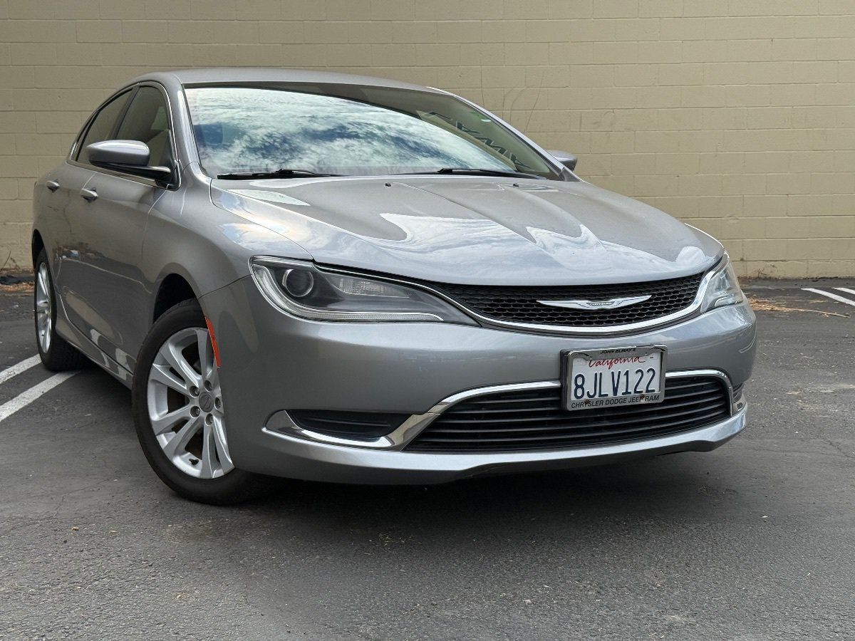 Used 2016 Chrysler 200 Limited w/ Convenience Group FWD image 2