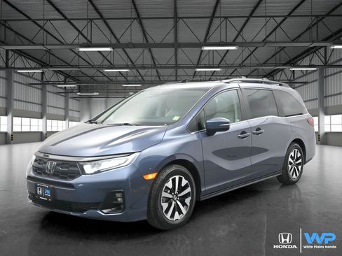 Certified 2026 Honda Odyssey EX-L image 1