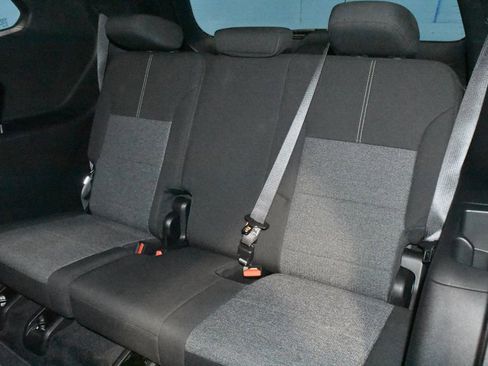 Used 2025 GMC Acadia Elevation image 21