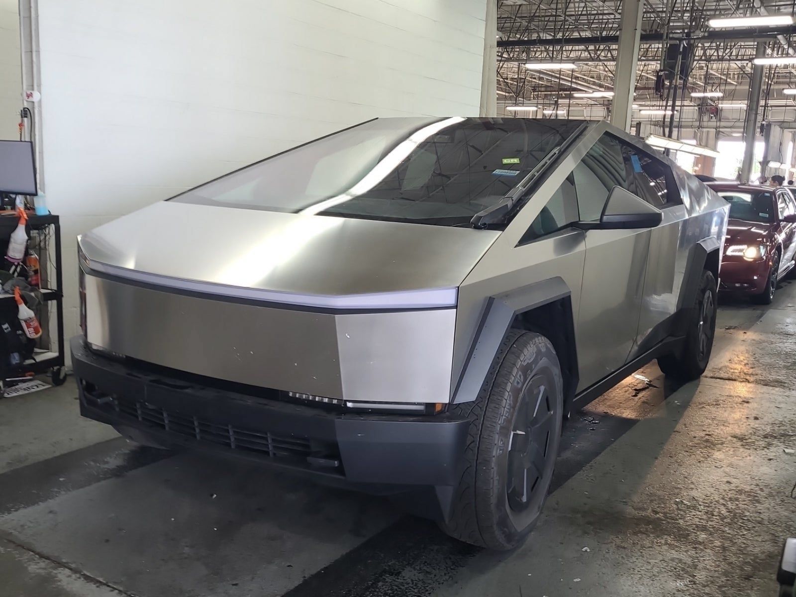 Used 2026 Tesla Cybertruck AWD Crew Cab image 9