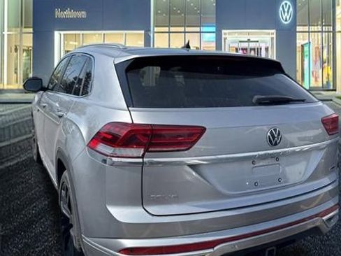 Used 2021 Volkswagen Atlas Cross Sport SEL R-Line AWD/4WD image 6