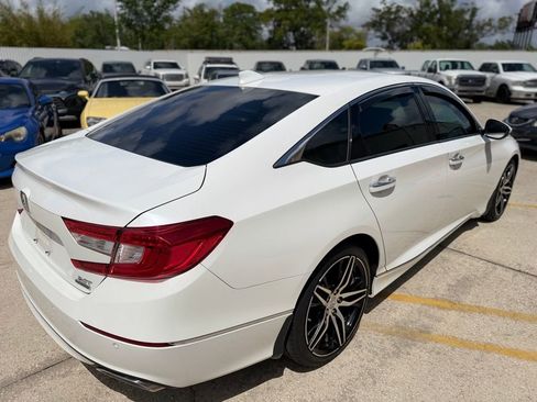 Used 2021 Honda Accord Touring image 5