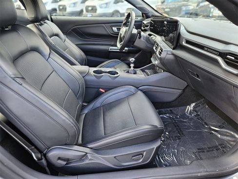Used 2024 Ford Mustang GT Premium image 9