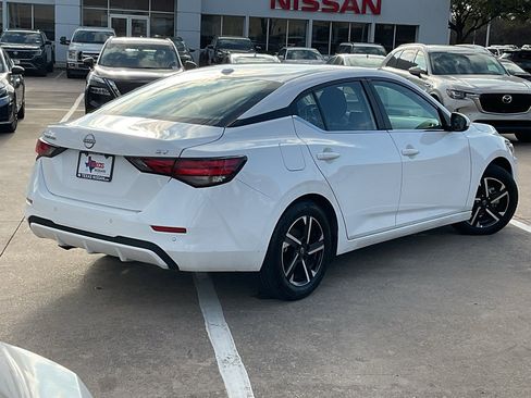 Used 2024 Nissan Sentra SV image 5