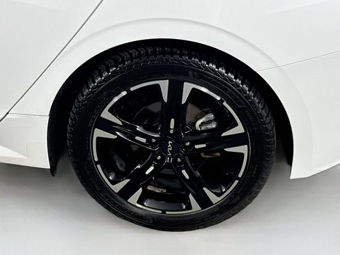 Used 2023 Kia K5 GT-Line AWD/4WD image 9