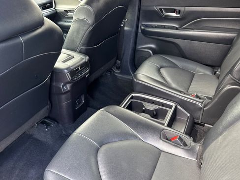 Used 2025 Toyota Grand Highlander AWD image 15