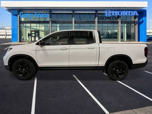 New 2026 Honda Ridgeline Black Edition image 2
