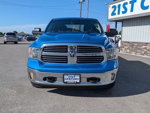 Used 2023 RAM 1500 Classic SLT w/ SLT Plus D￩cor Group AWD/4WD image 4