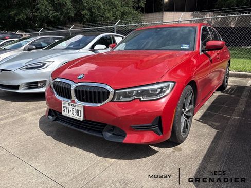 Used 2019 BMW 330i Sedan w/ Convenience Package RWD image 2