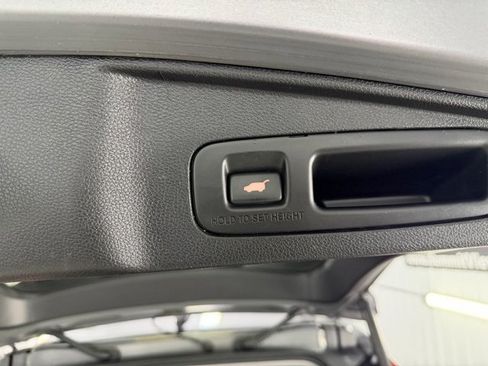 Used 2019 Honda CR-V Touring image 10