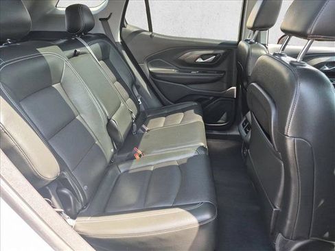 Used 2022 GMC Terrain SLT FWD image 21