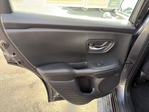 Used 2024 Honda HR-V LX image 23