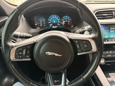 Used 2018 Jaguar F-PACE S AWD/4WD image 24