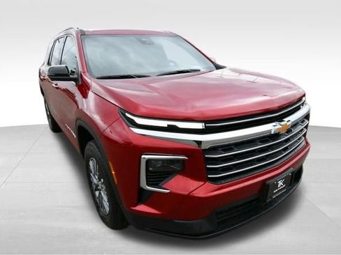 New 2026 Chevrolet Traverse LT w/ Driver Confidence Package AWD/4WD image 8