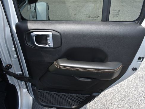 Used 2024 Jeep Wrangler Unlimited Sahara AWD/4WD image 24
