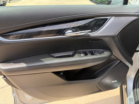 Used 2023 Cadillac XT6 Premium Luxury AWD/4WD image 22