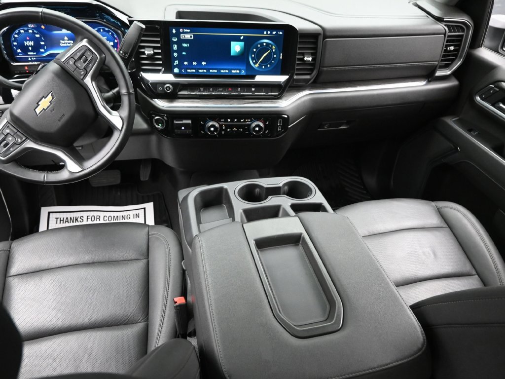Used 2025 Chevrolet Silverado 2500 LTZ AWD/4WD image 15