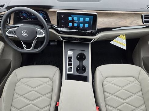 New 2026 Volkswagen Atlas SE FWD image 24