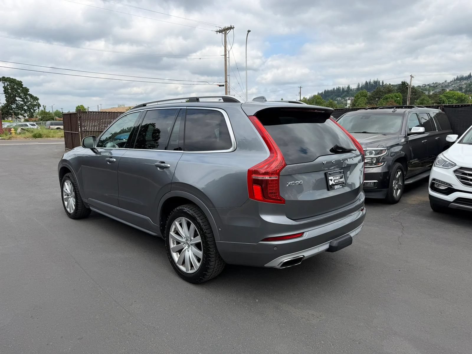 Used 2017 Volvo XC90 T6 Momentum AWD/4WD image 6