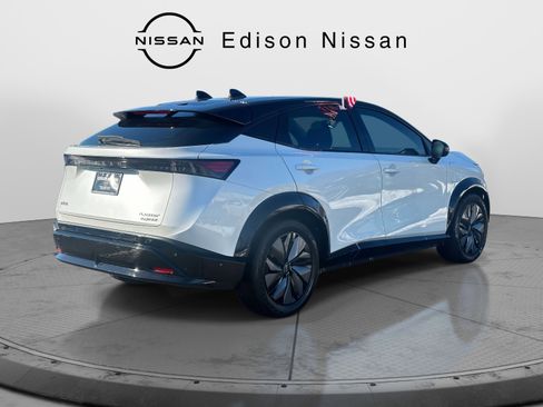 Used 2024 Nissan Ariya AWD image 4