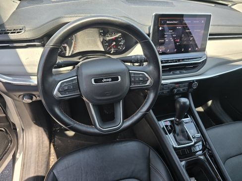 Used 2022 Jeep Compass Limited AWD/4WD image 24