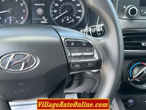 Used 2022 Hyundai Kona SEL FWD image 22