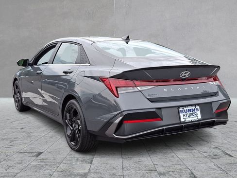 Used 2026 Hyundai Elantra SEL Sport Premium FWD image 6