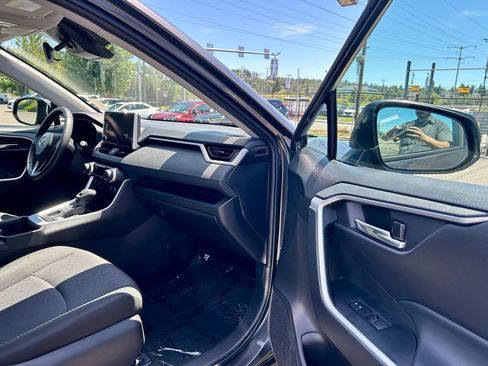 Certified 2024 Toyota RAV4 XLE w/ Convenience Package AWD/4WD image 15