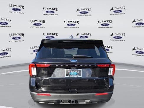 New 2026 Ford Explorer Active RWD image 4